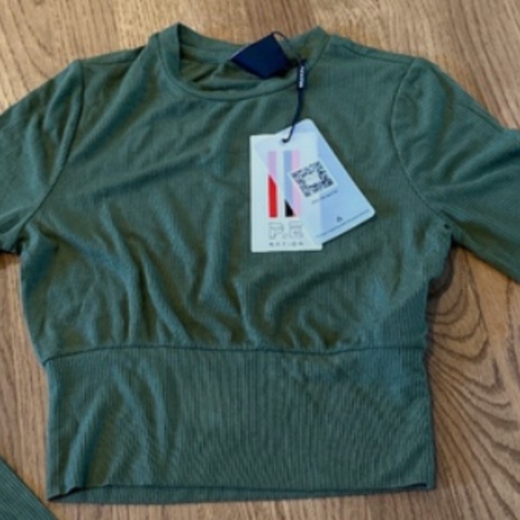 PE Nation  Cropped long sleeve tee - Picture 1 of 7